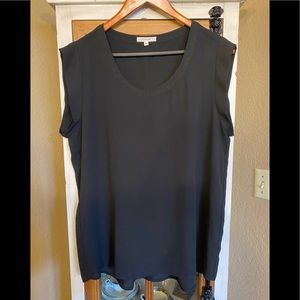 Pleione Scoop Neck Short/Cap Sleeve Pleated Blouse in Black
